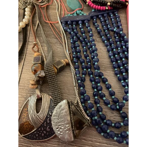 22 Pc Jewelry Bundle NEW & PreOwned Bundle - Picture 9 of 10